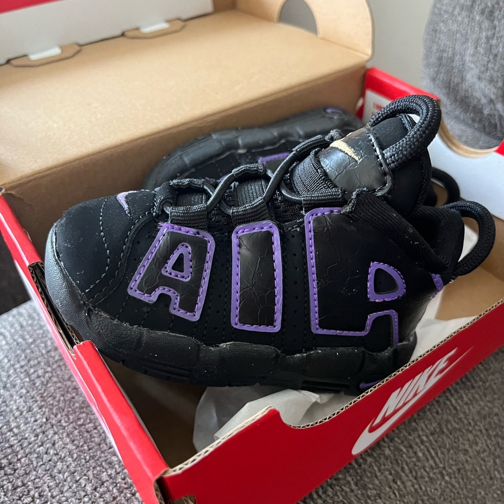Nike Uptempo 5C (Black/Purple)